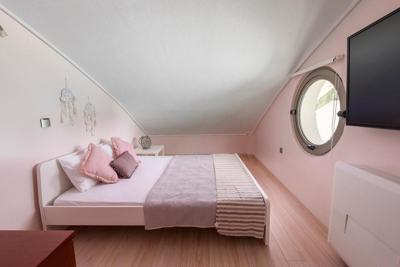 Studio Evian Palaiontsiflikion Exterior photo